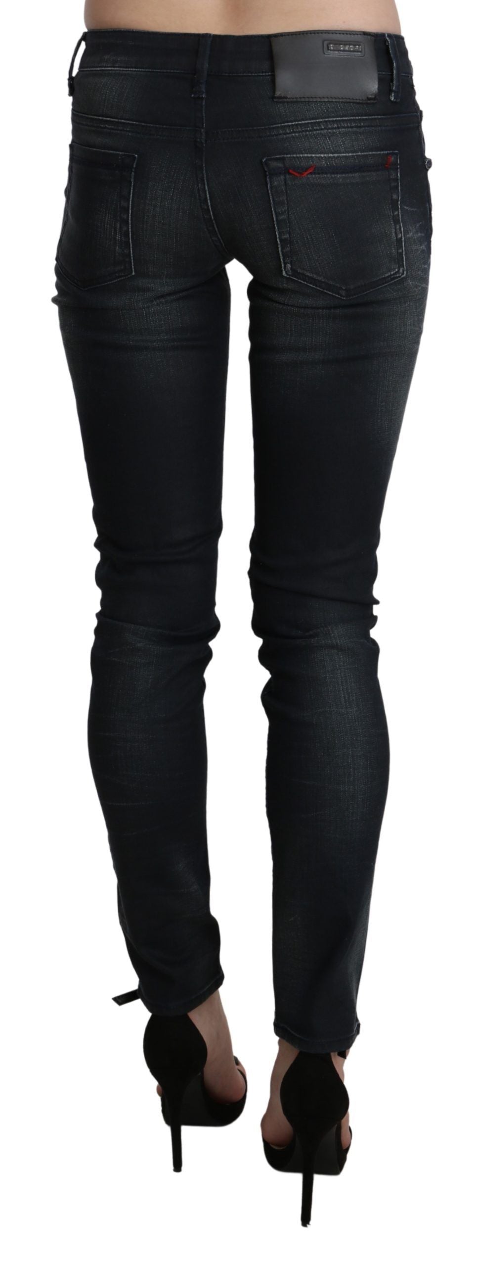 Acht Blau gewaschene Skinny-Denim-Hose mit niedriger Taille