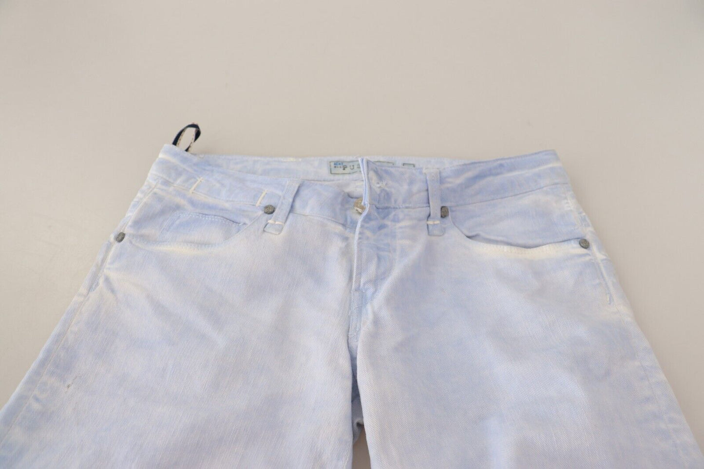 Acht Hellblaue Baumwolle Folded Hem Denim Skinny Damen Hosenjeans