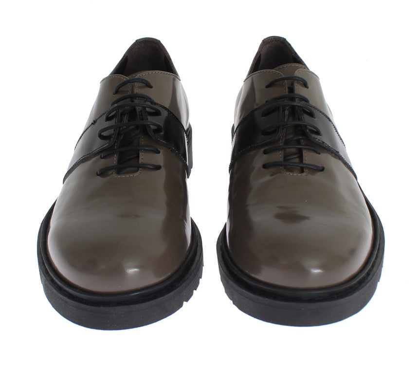 AI_ Graue Braune Leder Schnürschuhe