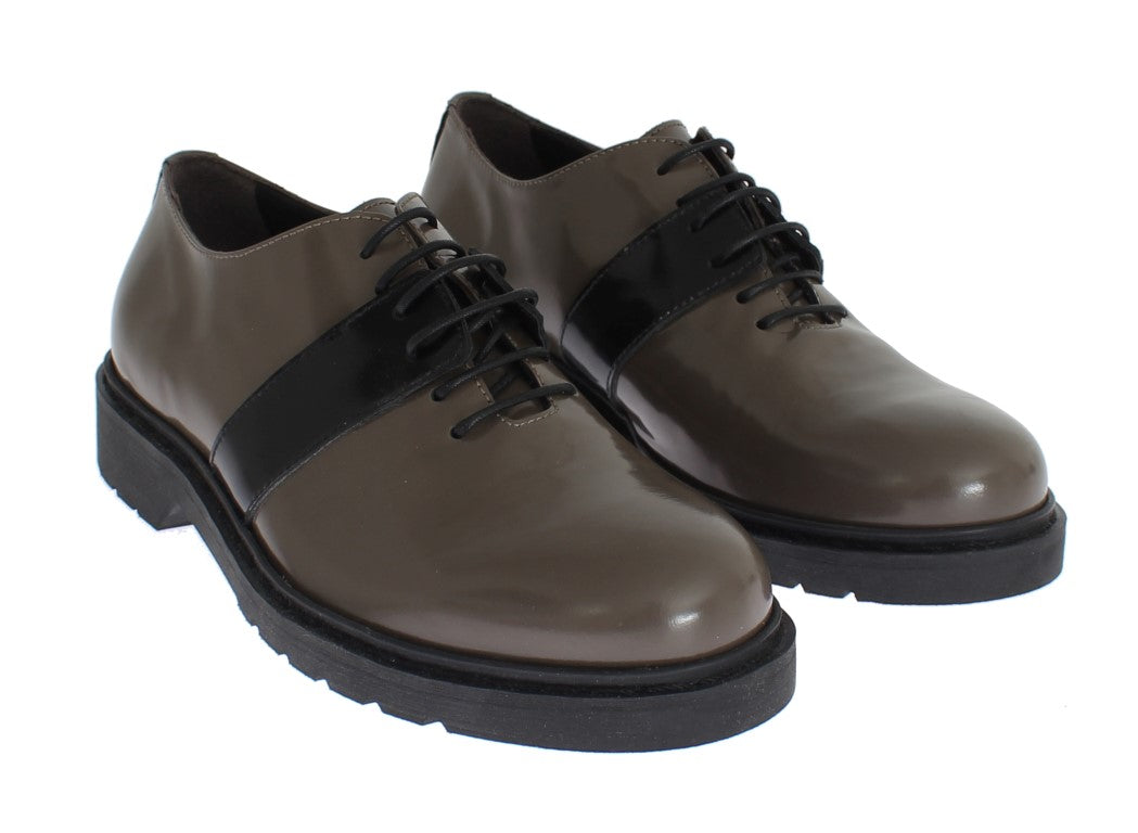 AI_ Graue Braune Leder Schnürschuhe