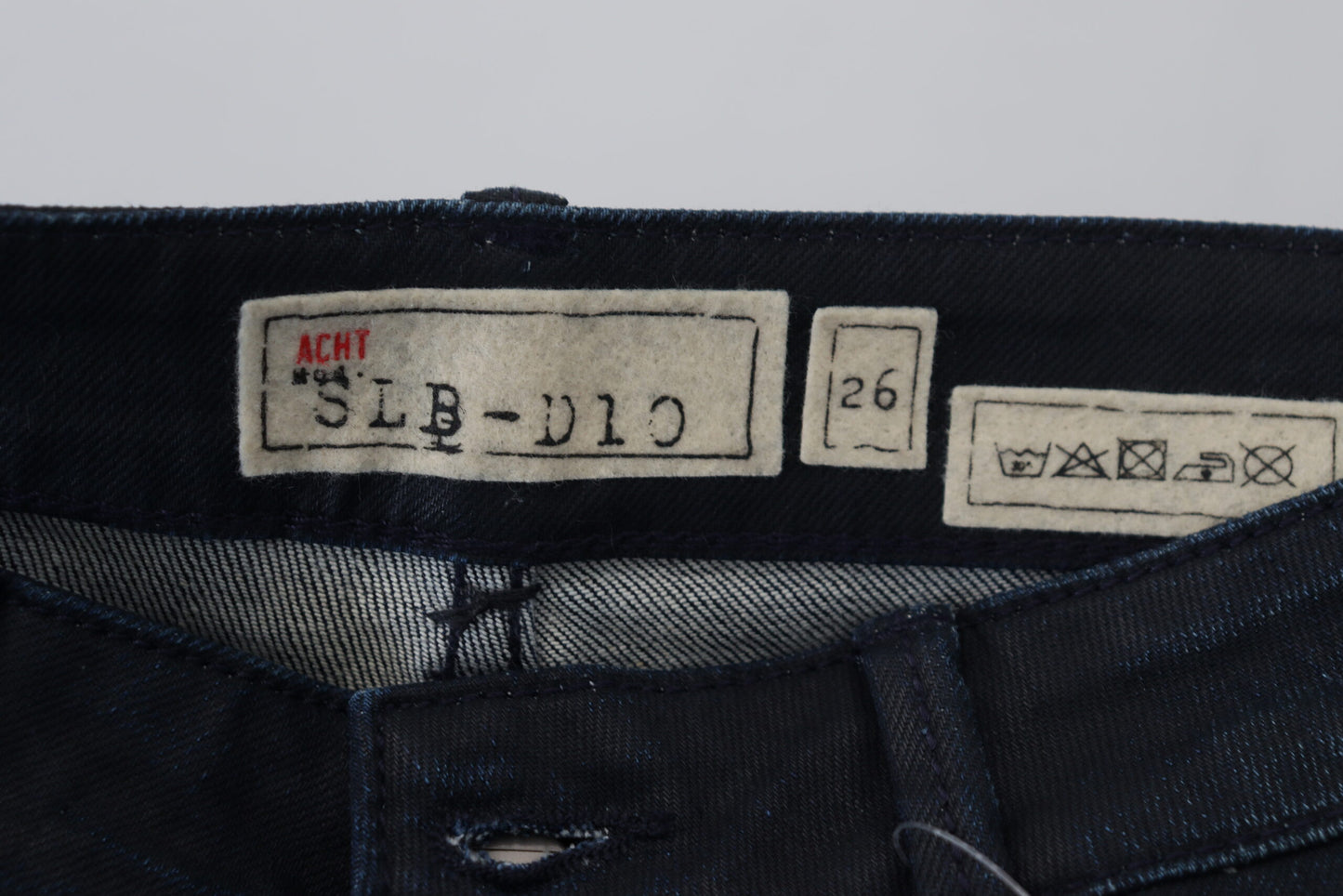 Acht Blaue Low Waist Slim Fit Damen Denim Jeans