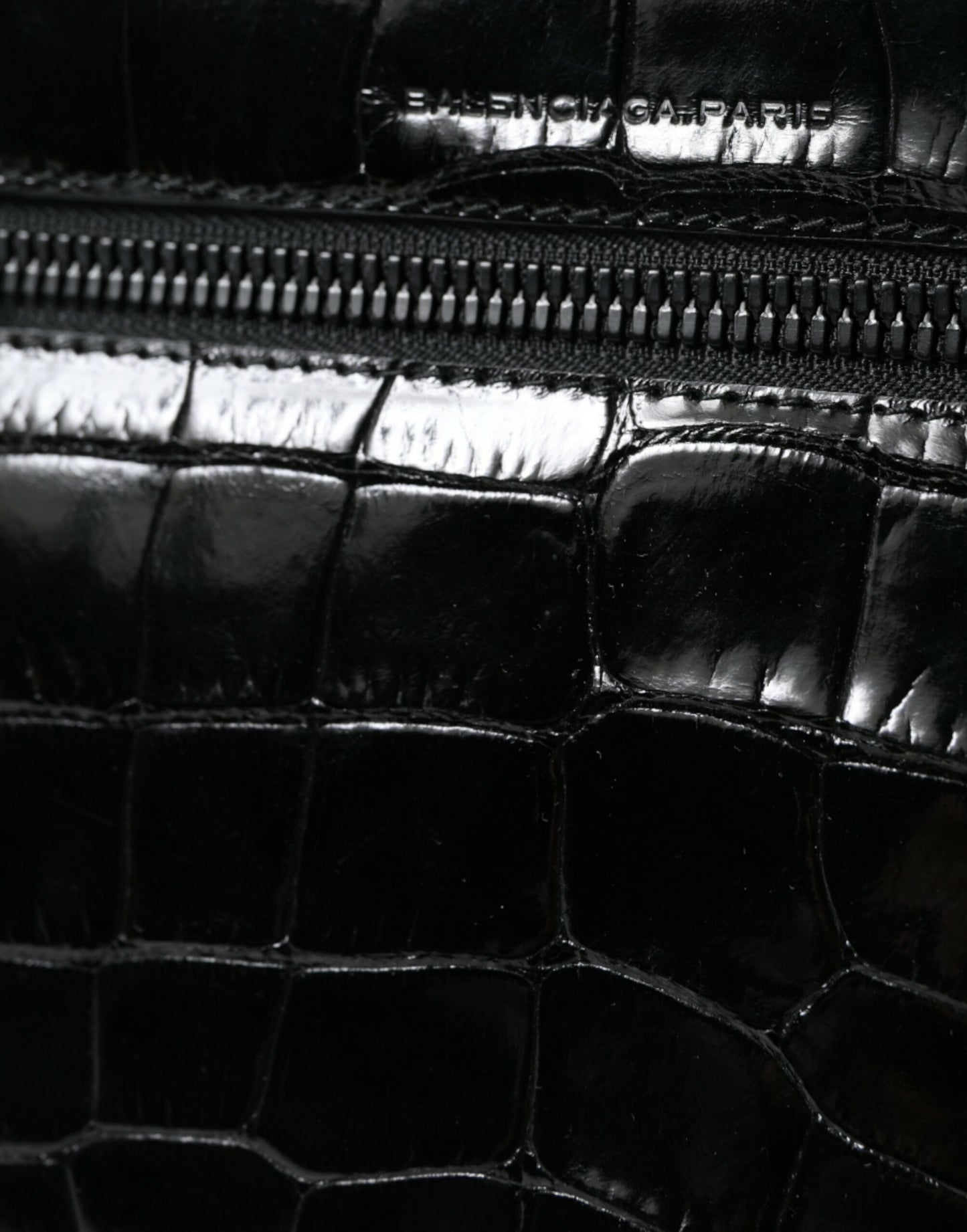 Balenciaga Schwarze Exotenleder Schulter Crossbody Kameratasche