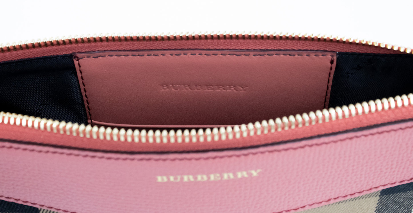 Burberry Peyton House Check Derby Cinnamon Red Grain Leder Pouch Crossbody Bag