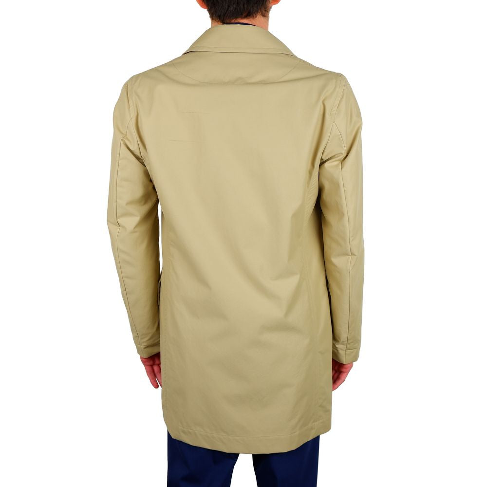 Aquascutum Eleganter beigefarbener Trenchcoat - ein Klassiker im Kleiderschrank