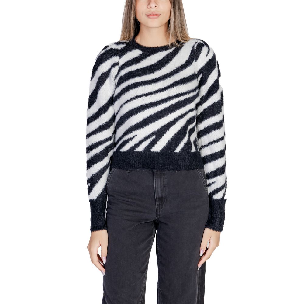 Only Schwarzer Nylon-Pullover