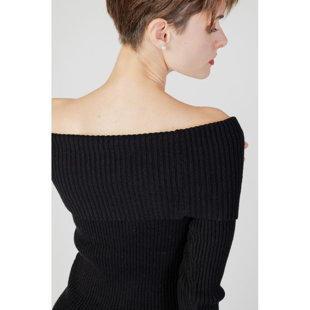Only Schwarzer Viskose-Pullover
