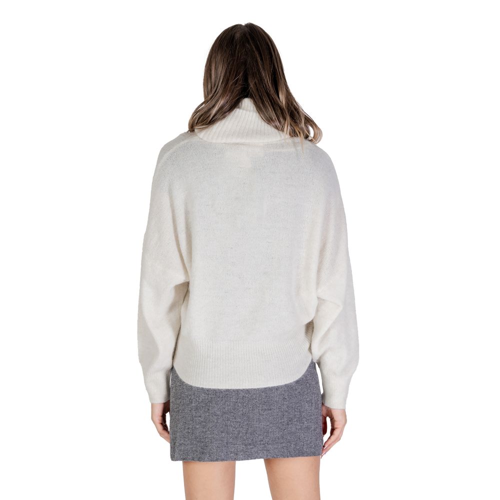 ICHI Cremefarbener Marabu-Rollkragenpullover
