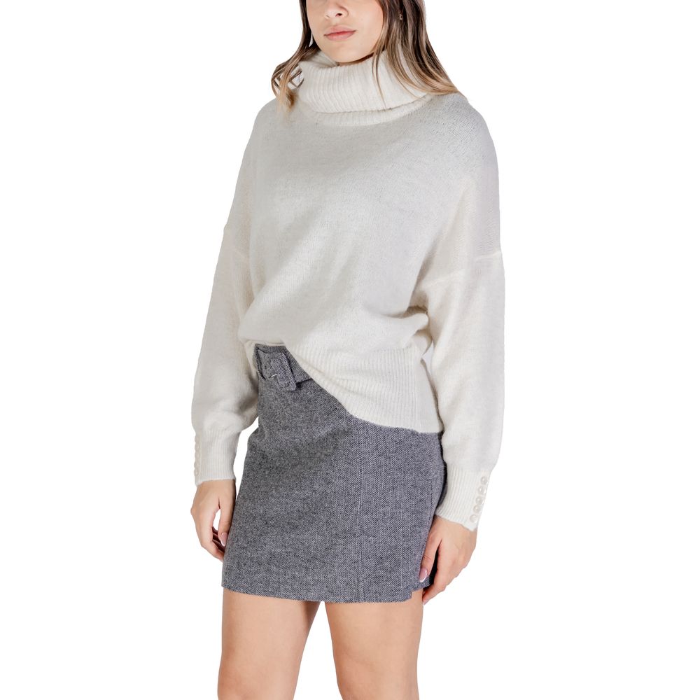 ICHI Cremefarbener Marabu-Rollkragenpullover