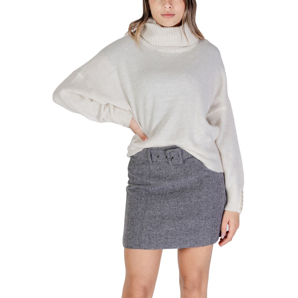 ICHI Cremefarbener Marabu-Rollkragenpullover