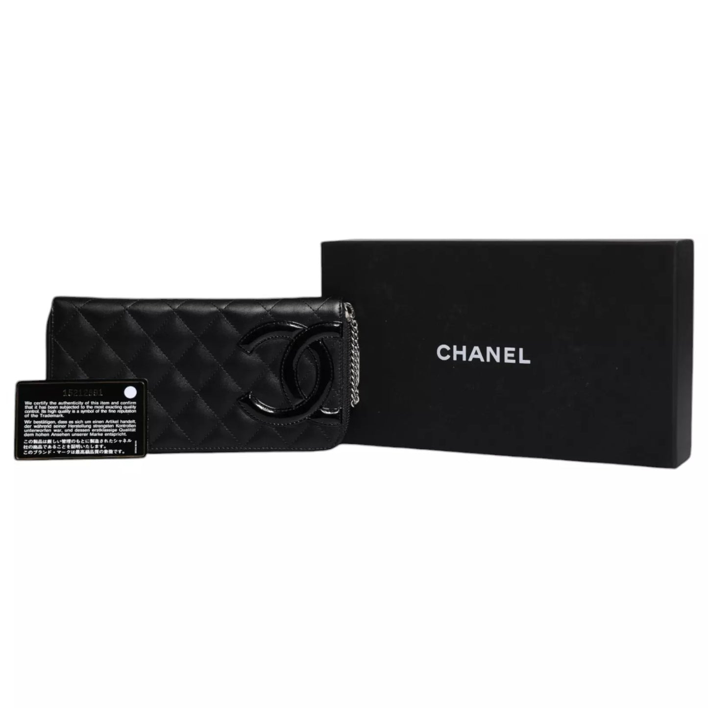 Chanel Schwarzes gestepptes Leder Logo CC Continental Zip Wallet