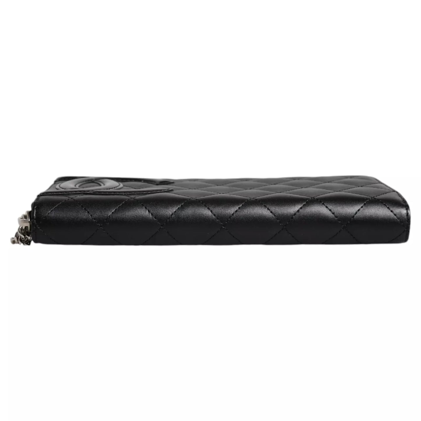 Chanel Schwarzes gestepptes Leder Logo CC Continental Zip Wallet