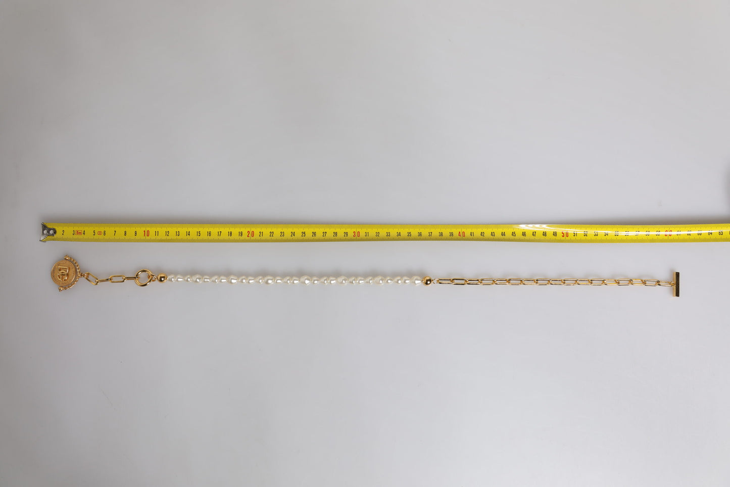 Dolce & Gabbana Goldkette Messing Faux Pearl Charm Logo Anhänger Halskette