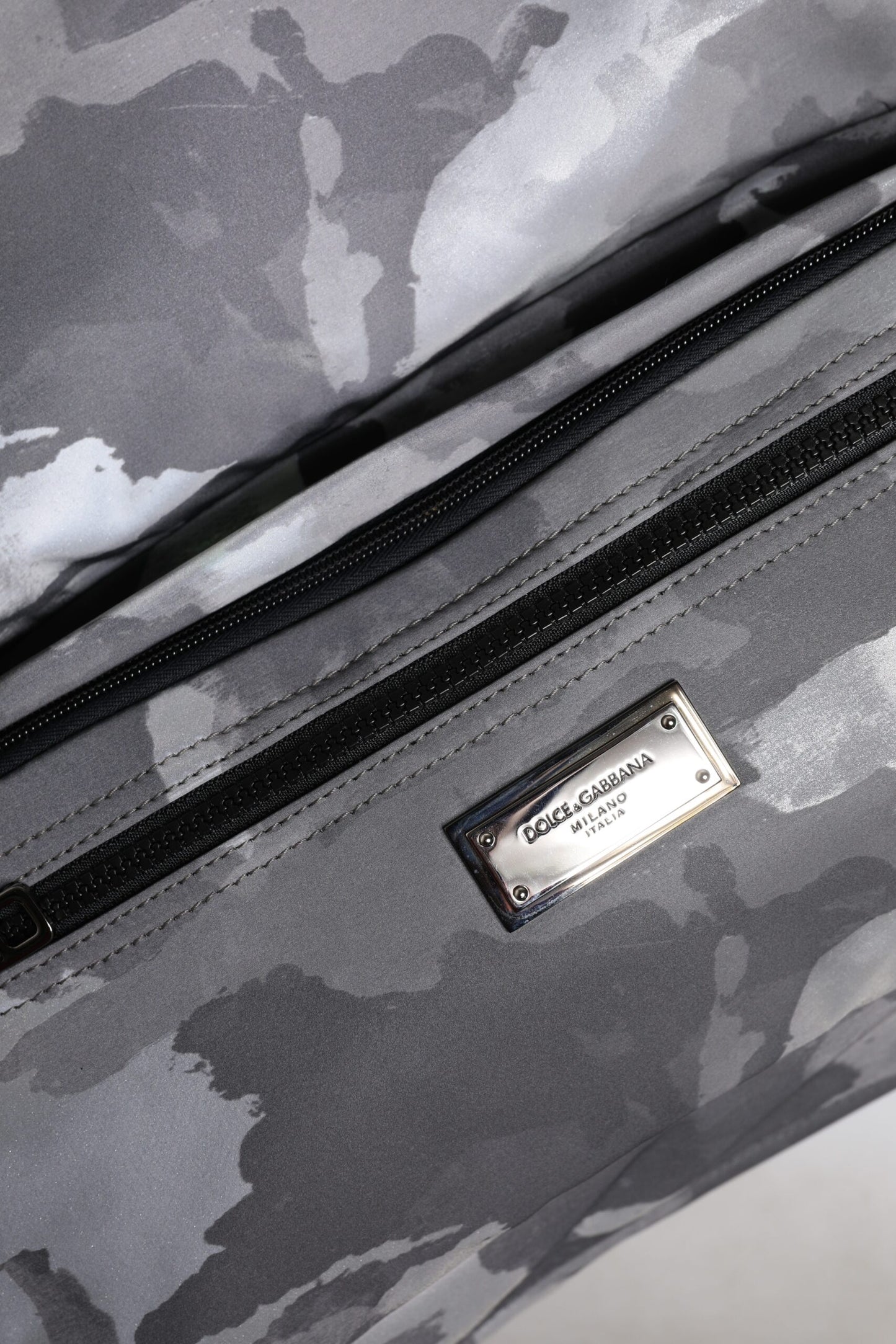 Dolce & Gabbana Graue Tarnfarben-Baumwolltasche mit mehreren Fächern Tote Bag