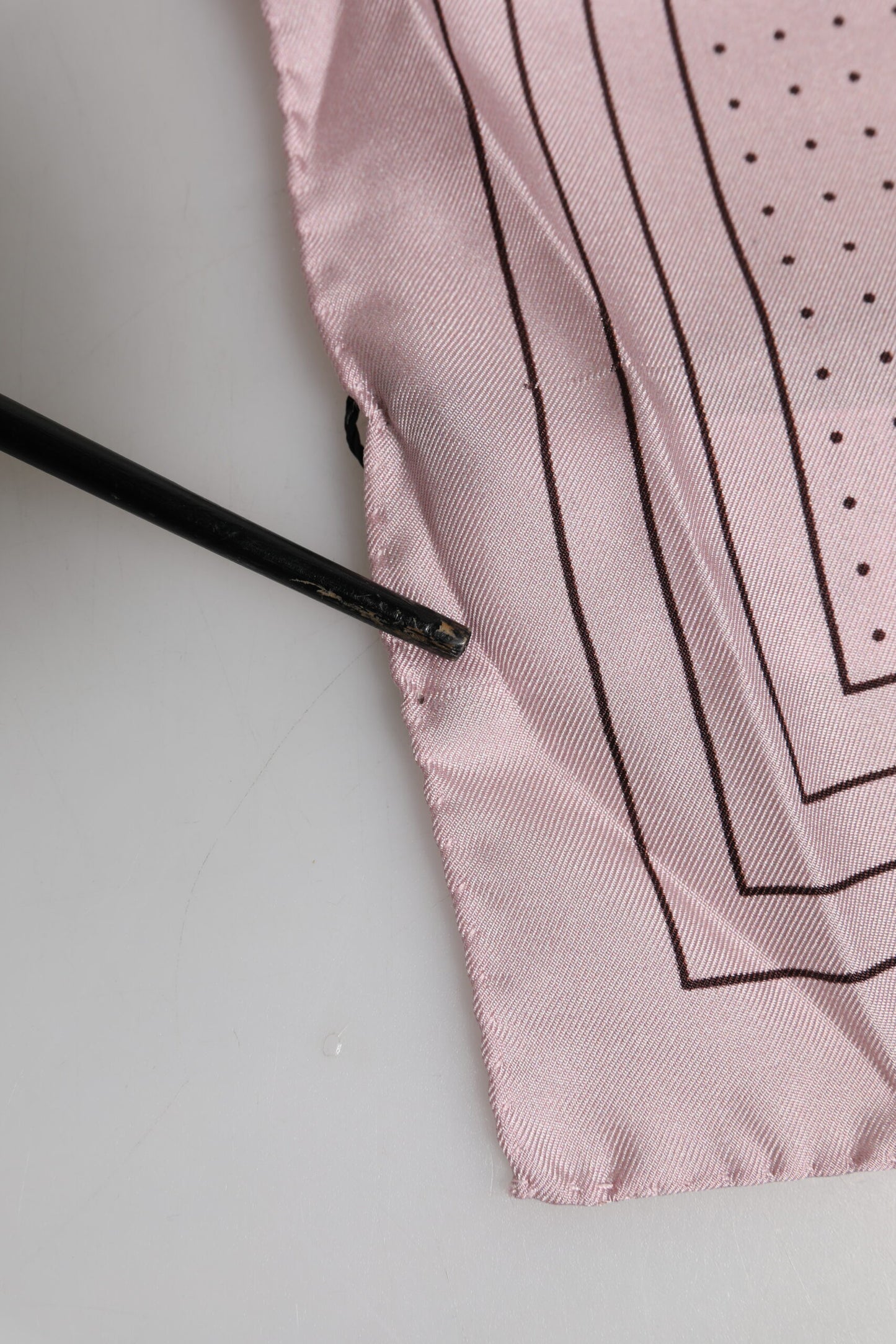 Dolce & Gabbana Beige gepunktetes Seidenquadrat Herren-Foulardtuch