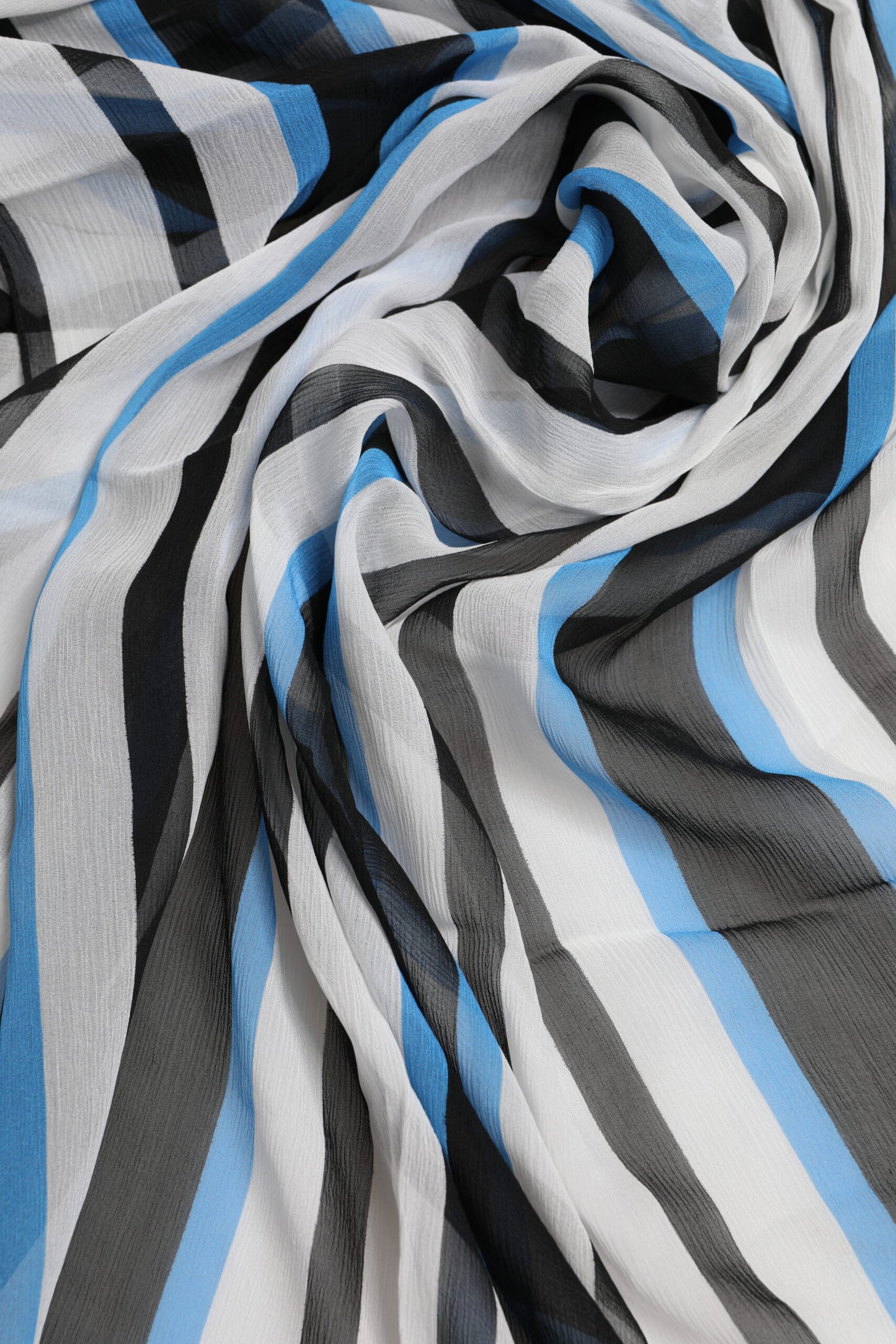 Dolce & Gabbana Mehrfarbig gestreifter Halswärmer Wickelschal