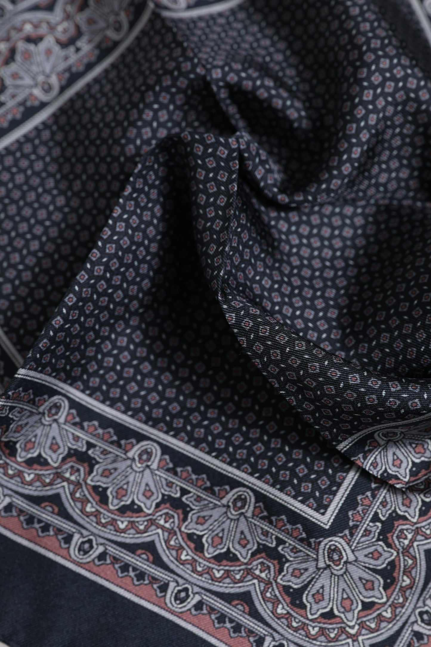 Dolce & Gabbana Multicolor Fantasy Silk Square Foulard Schal