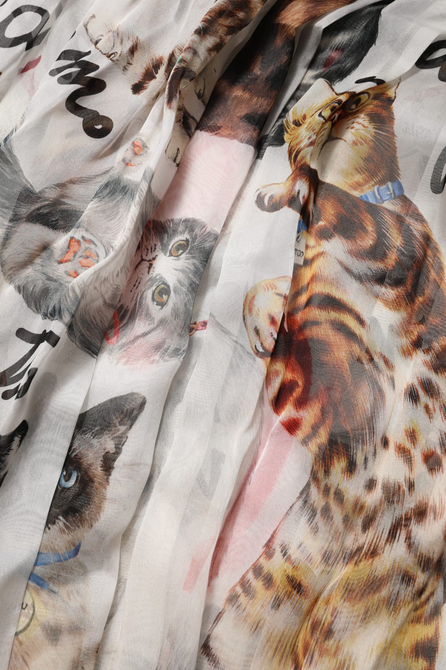 Dolce & Gabbana Multicolor Animal Print Seiden-Ascot-Maxikleid