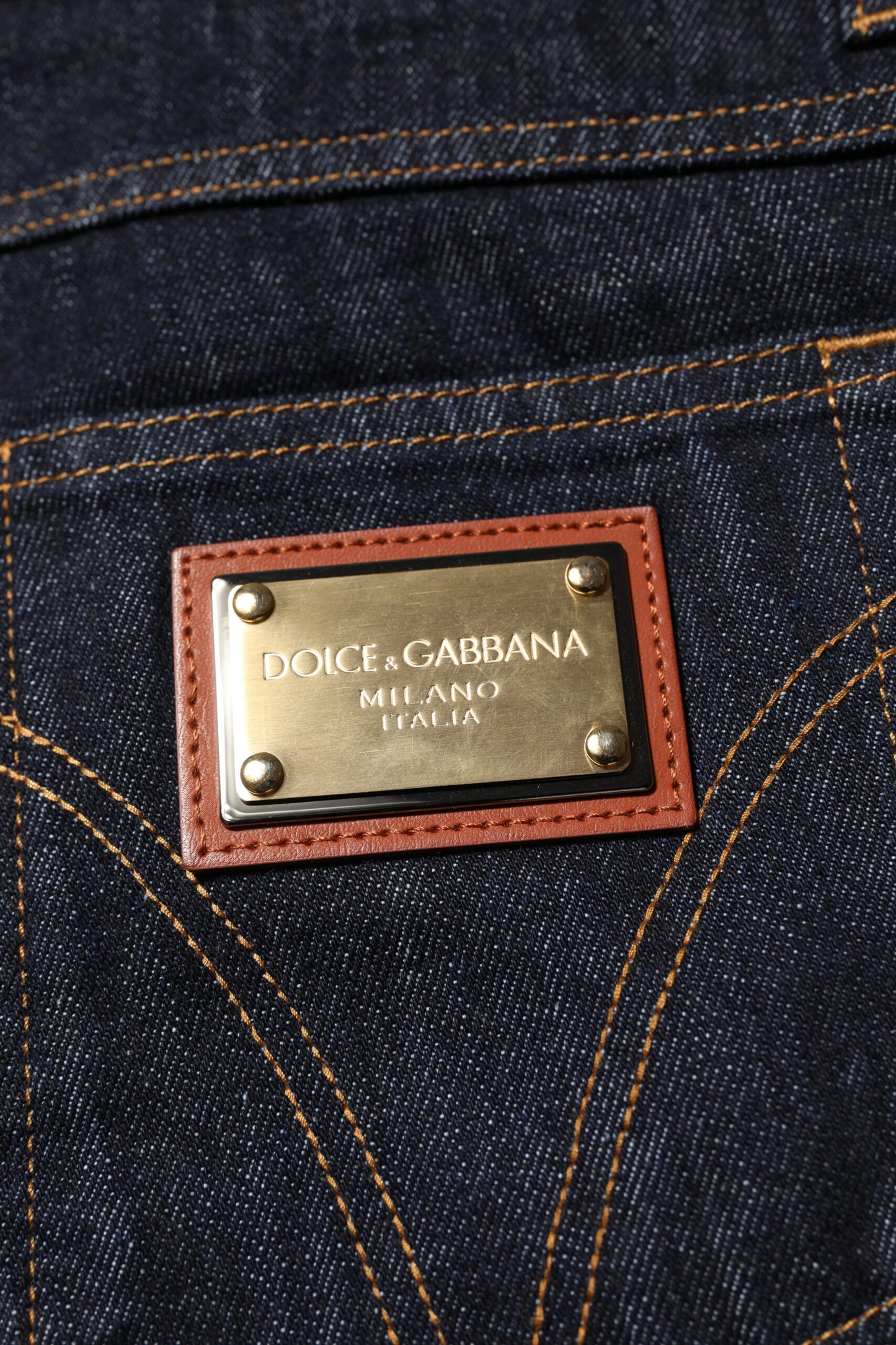 Dolce & Gabbana Dunkelblaue Baumwolle Logo Plaque Männer Denim Jeans