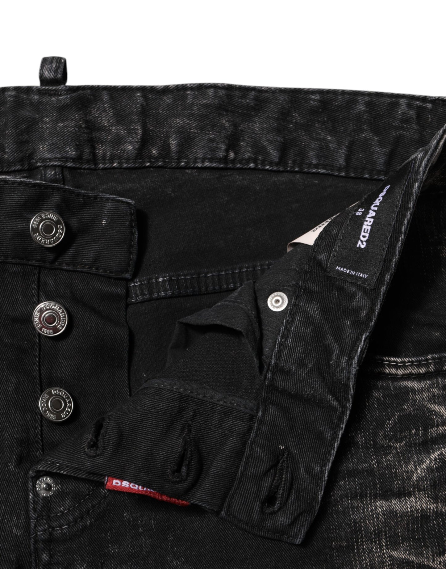 Dsquared² Schwarze verwaschene Denim-Jeans mit mittlerer Taille, konisch zulaufend
