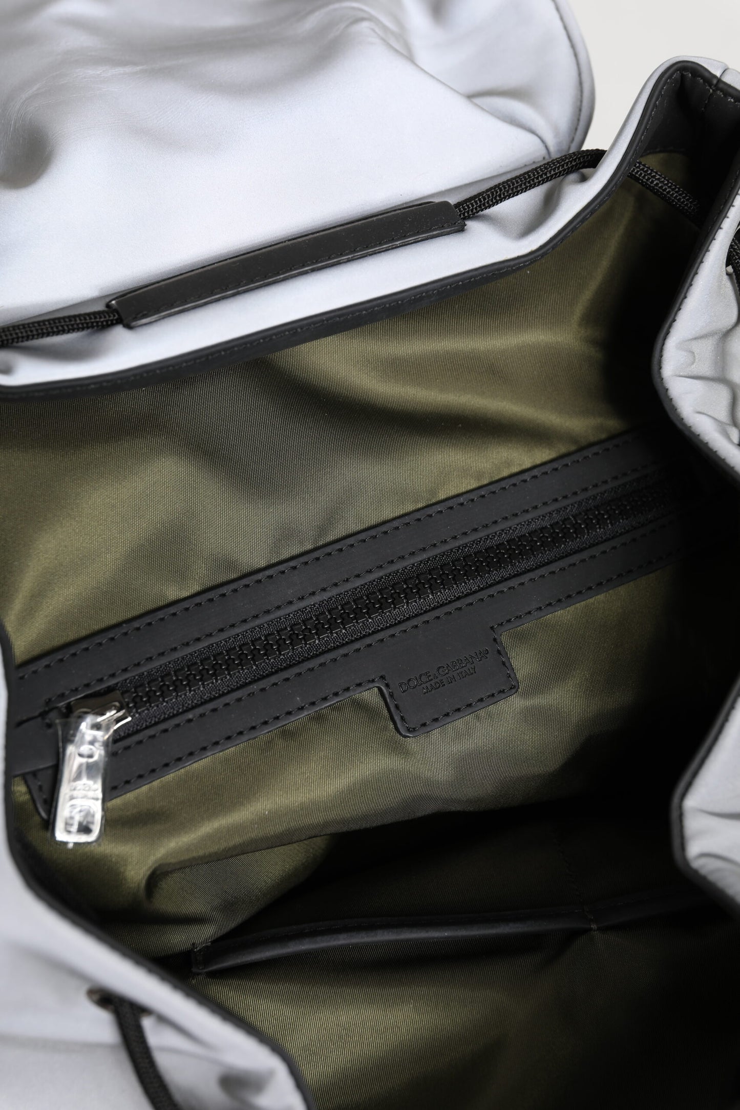 Dolce & Gabbana Grauer Palermo Reflektor Schnallen Kordelzug Rucksack Tasche