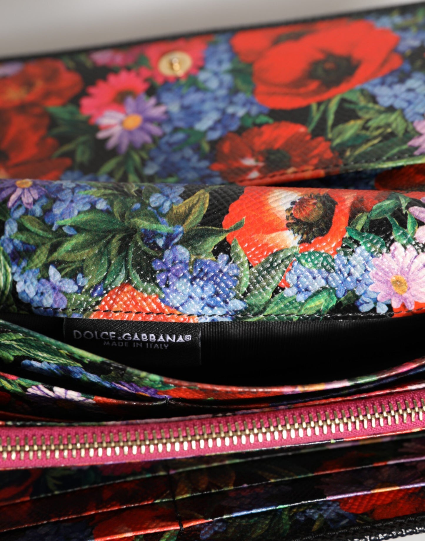 Dolce & Gabbana Schwarzes Leder Logo Plaque Trifold Kartenhalter Brieftasche