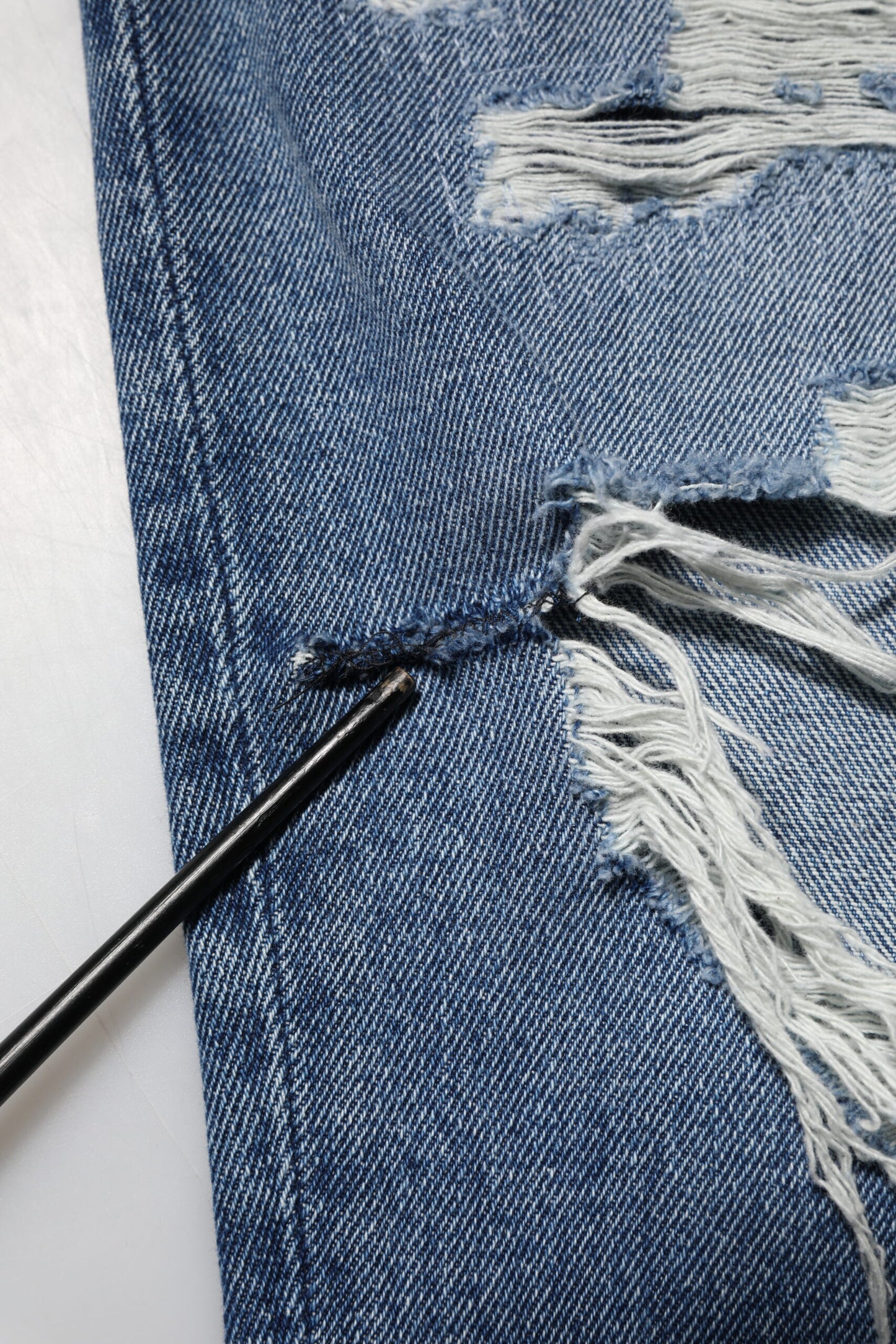 Dolce & Gabbana Blaue zerfledderte Denim-Jeans mit hoher Taille für Frauen