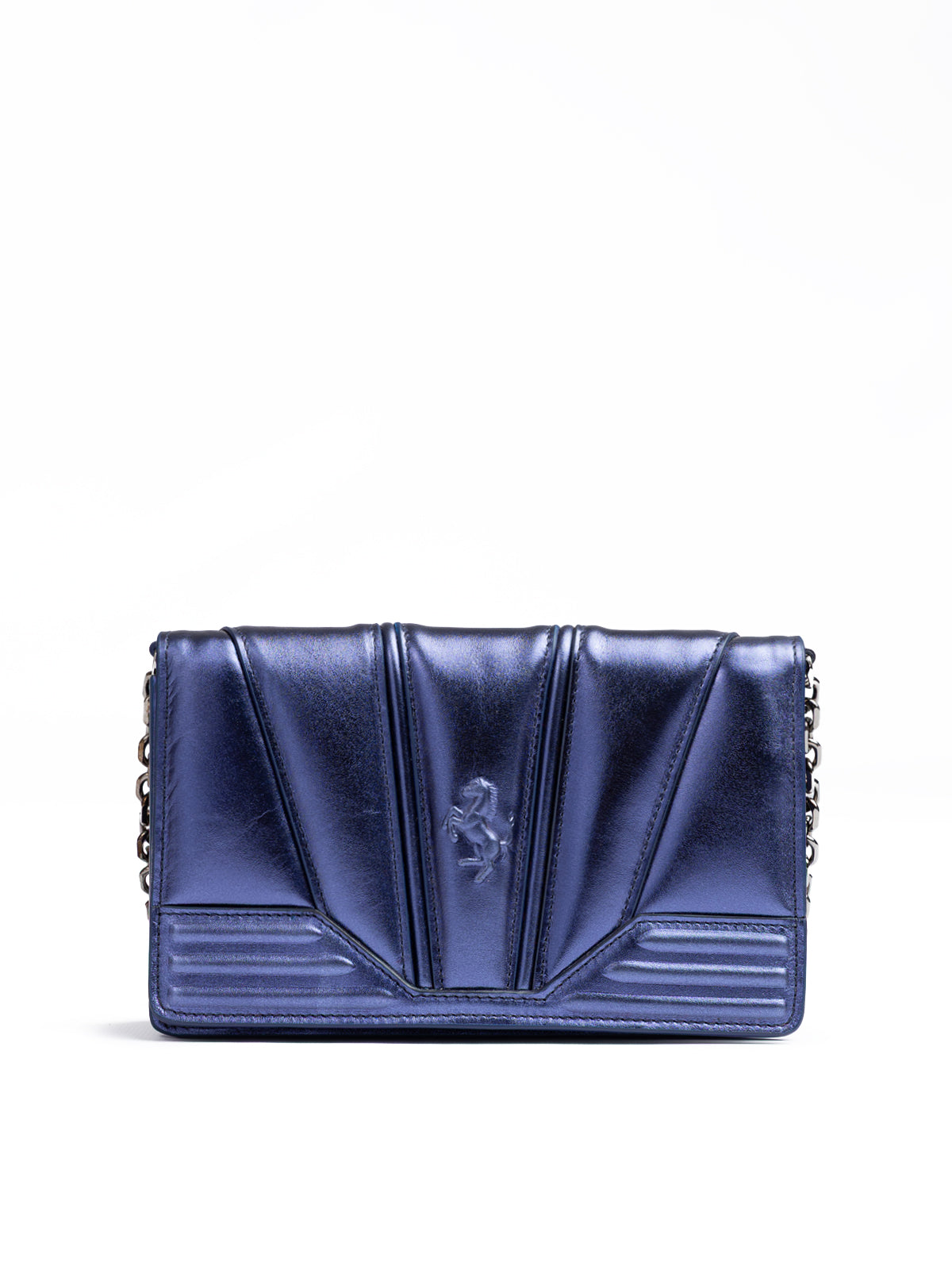 Ferrari Blaue GT-Lackleder-Tasche aus Metall mit Kette