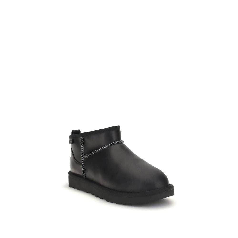 UGG Klassische Ultra Mini-Stiefeletten