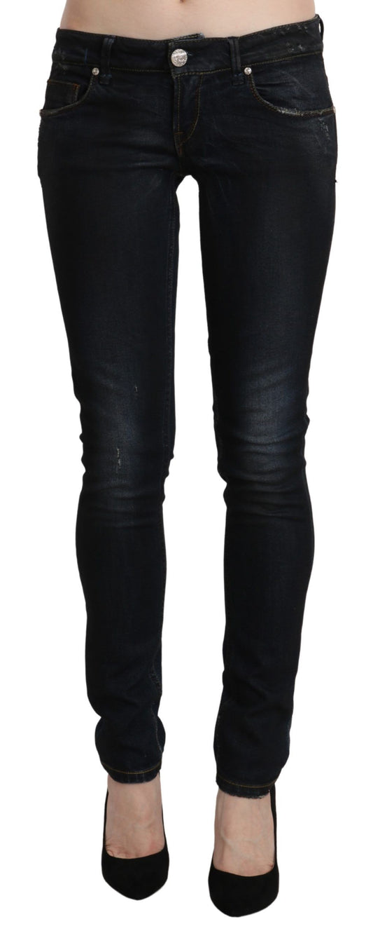 Acht Blaue gewaschene Denim-Hose mit niedriger Taille