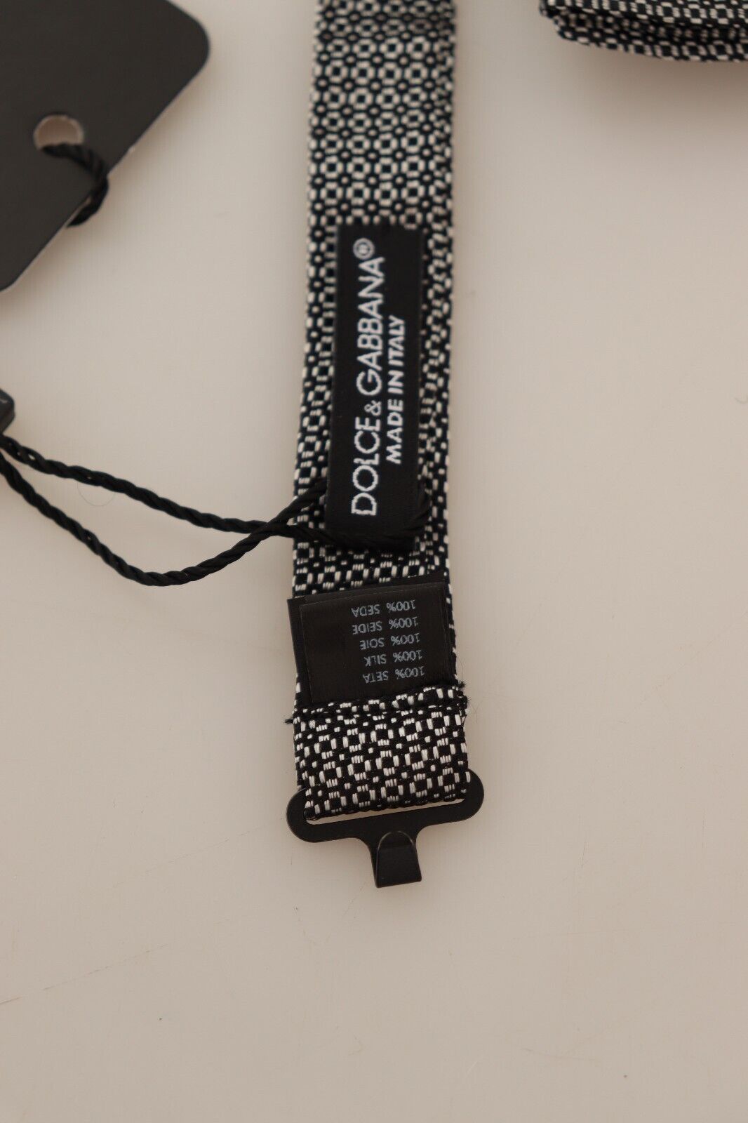 Dolce & Gabbana Mehrfarbig gemusterte verstellbare Papillon Fliege im Nacken