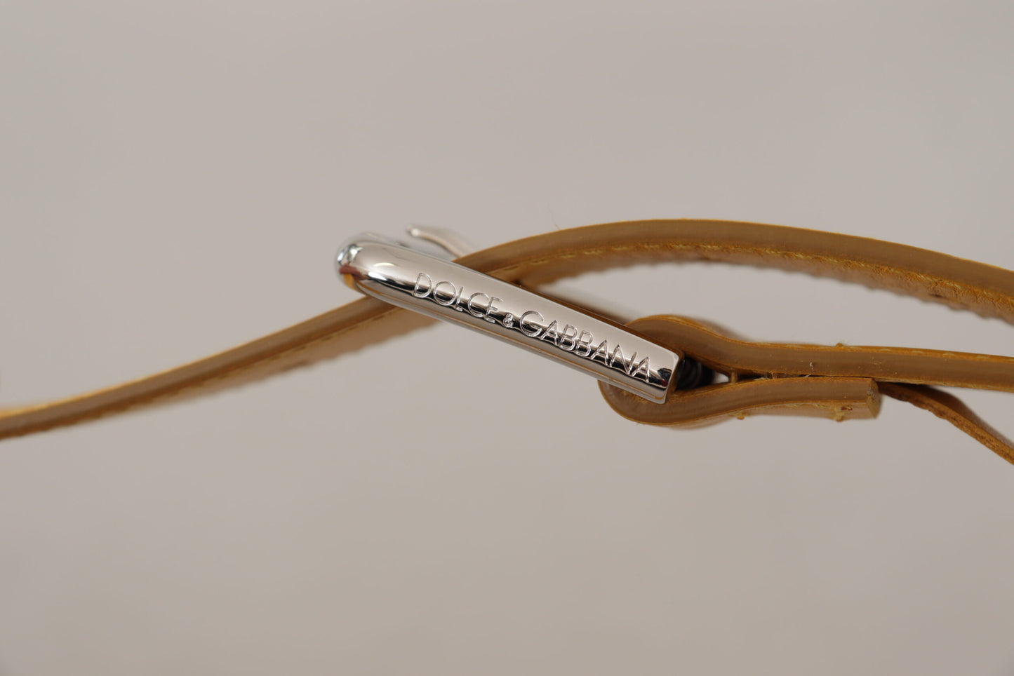 Dolce & Gabbana Gelbes Leder Silberfarbenes Logo Metallschnalle Gürtel