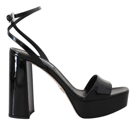 Prada Schwarze Lacksandalen Knöchelriemen Heels Leder