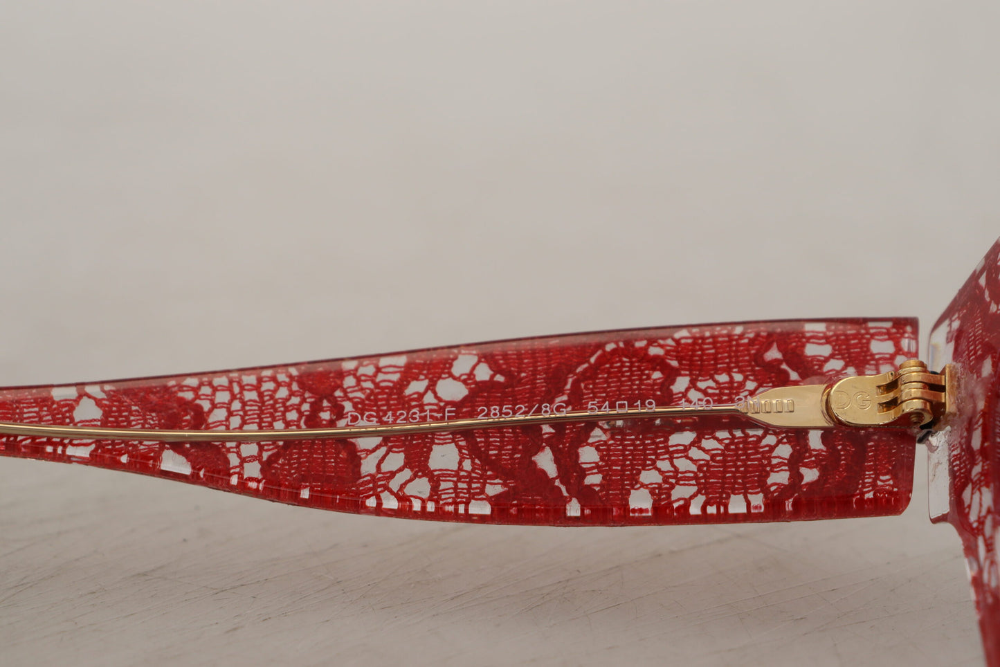 Dolce & Gabbana Rote Sonnenbrille DG4231F Spitze Acetat Rechteck Shades