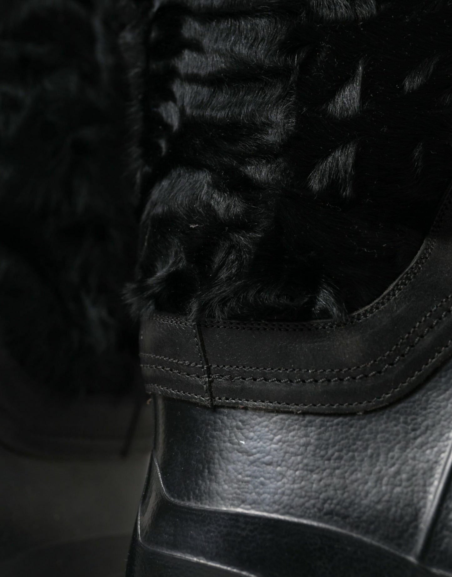 Dolce & Gabbana Schwarze Gummischnürsenkel Shearling Regenstiefel Schuhe