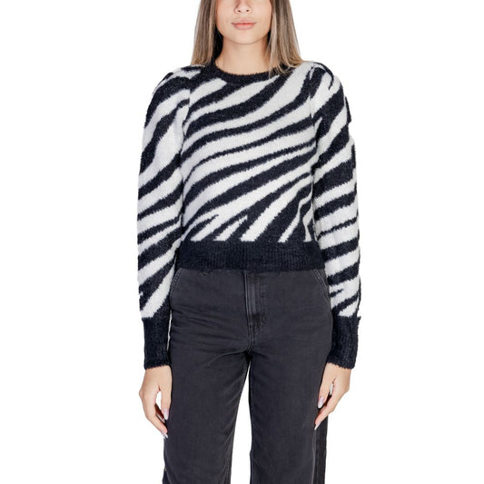 Only Schwarzer Nylon-Pullover