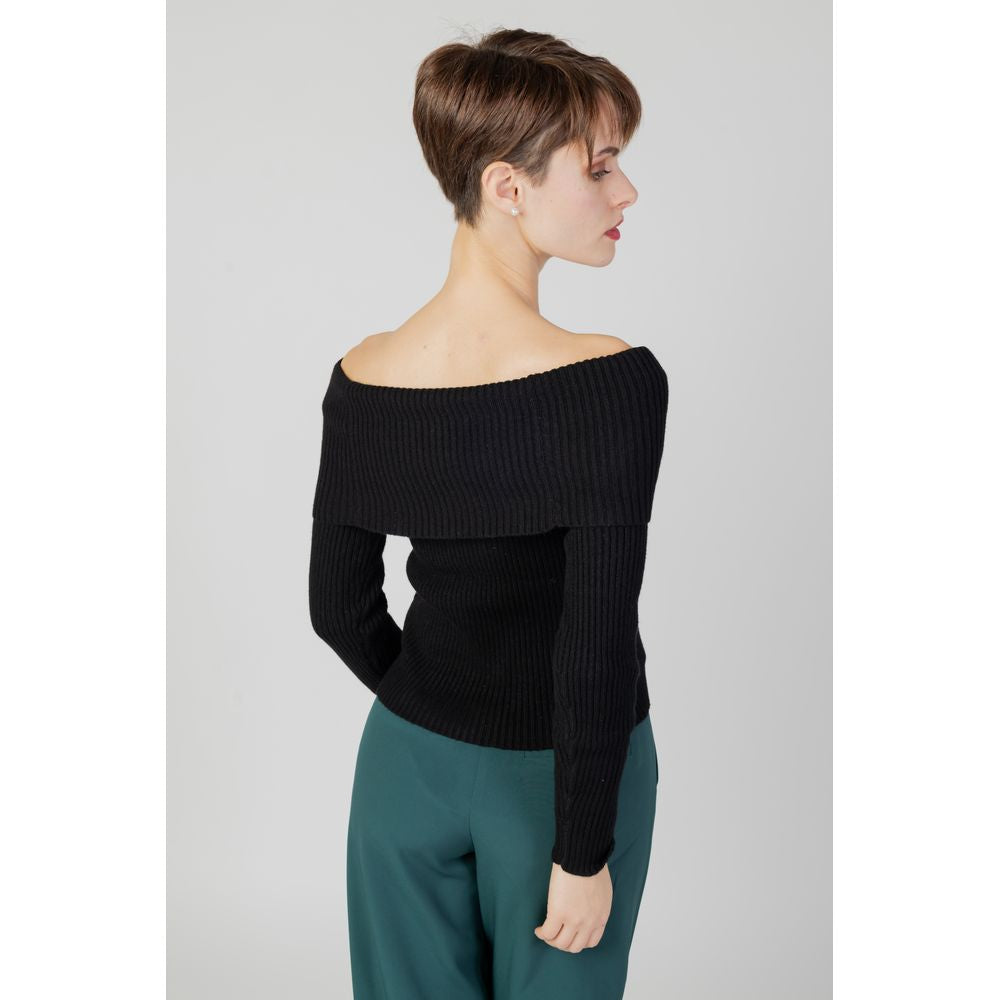 Only Schwarzer Viskose-Pullover