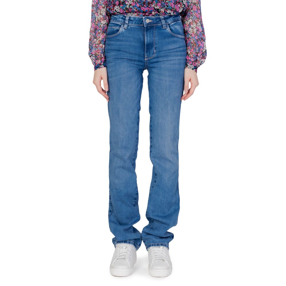 Guess Hellblaue Mom Jeans aus Bio-Baumwolle