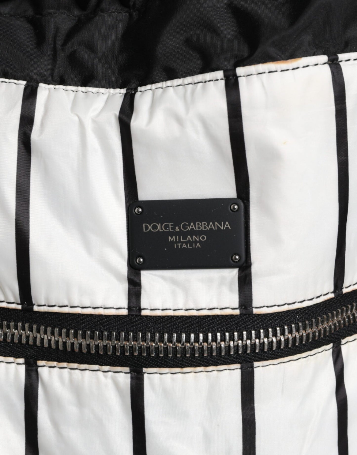Dolce & Gabbana Schwarz-weiß gestreifte Polyester-Rucksacktasche mit Kordelzug