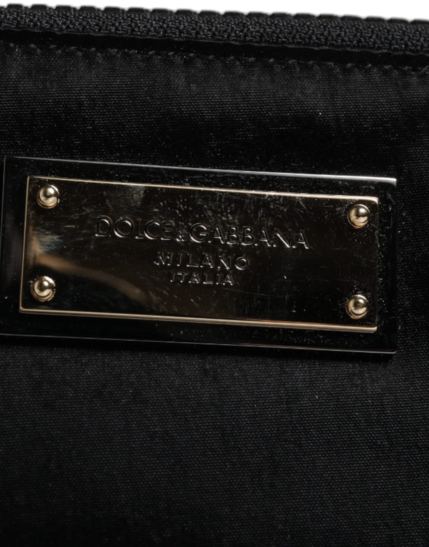 Dolce & Gabbana Schwarzes Nylon Logo Plaque Schlüsselanhänger Tasche Clutch
