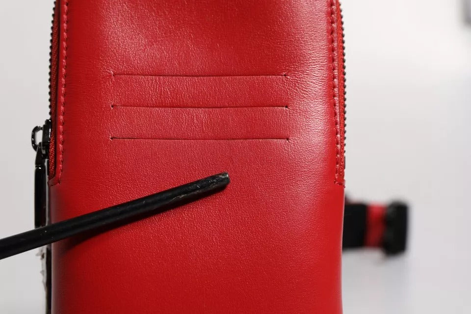 Dolce & Gabbana Rotes Leder Logo Zip um Kartenhalter Breite Riemen Brieftasche