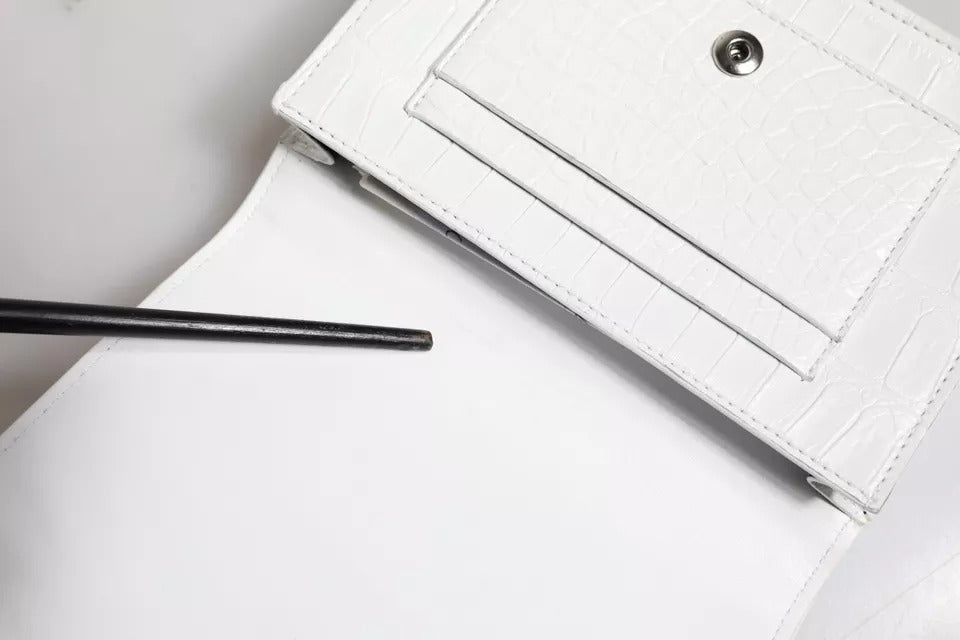 Dolce & Gabbana Weiß Blau Leder Bifold Crossbody Sling Geldbörse