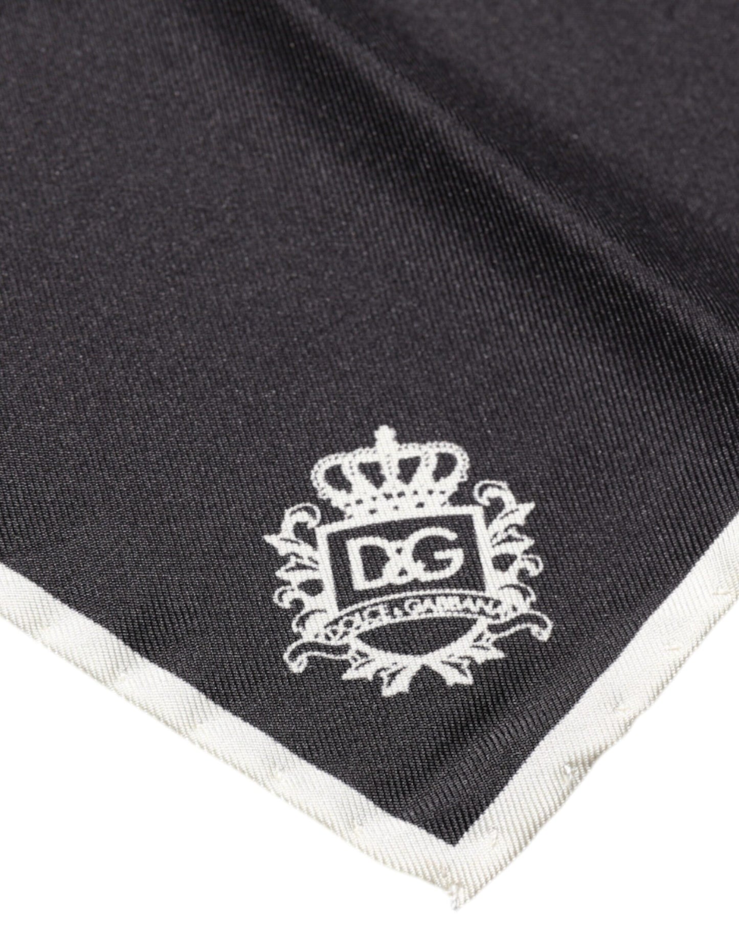 Dolce & Gabbana Schwarzer Crown Logo Quadratischer Taschentuchschal