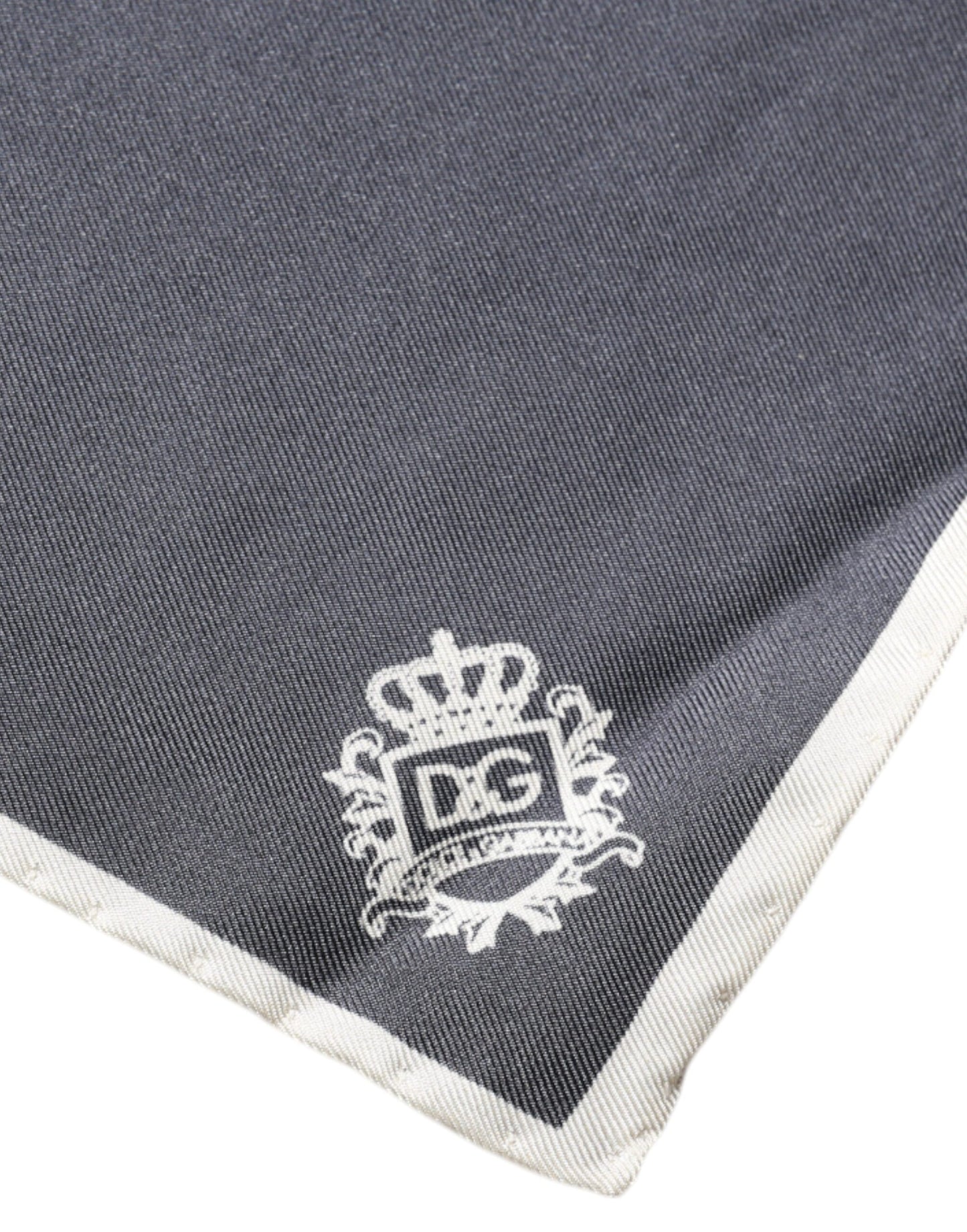Dolce & Gabbana Graues Crown Logo Quadratisches Taschentuch Halstuch