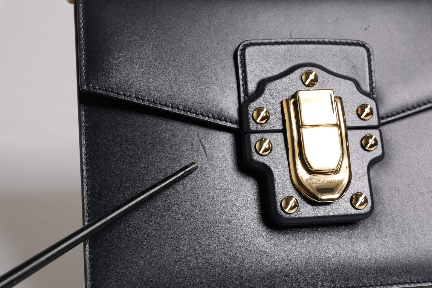 Dolce & Gabbana Schwarze Schulterriemen-Tasche aus Kalbsleder