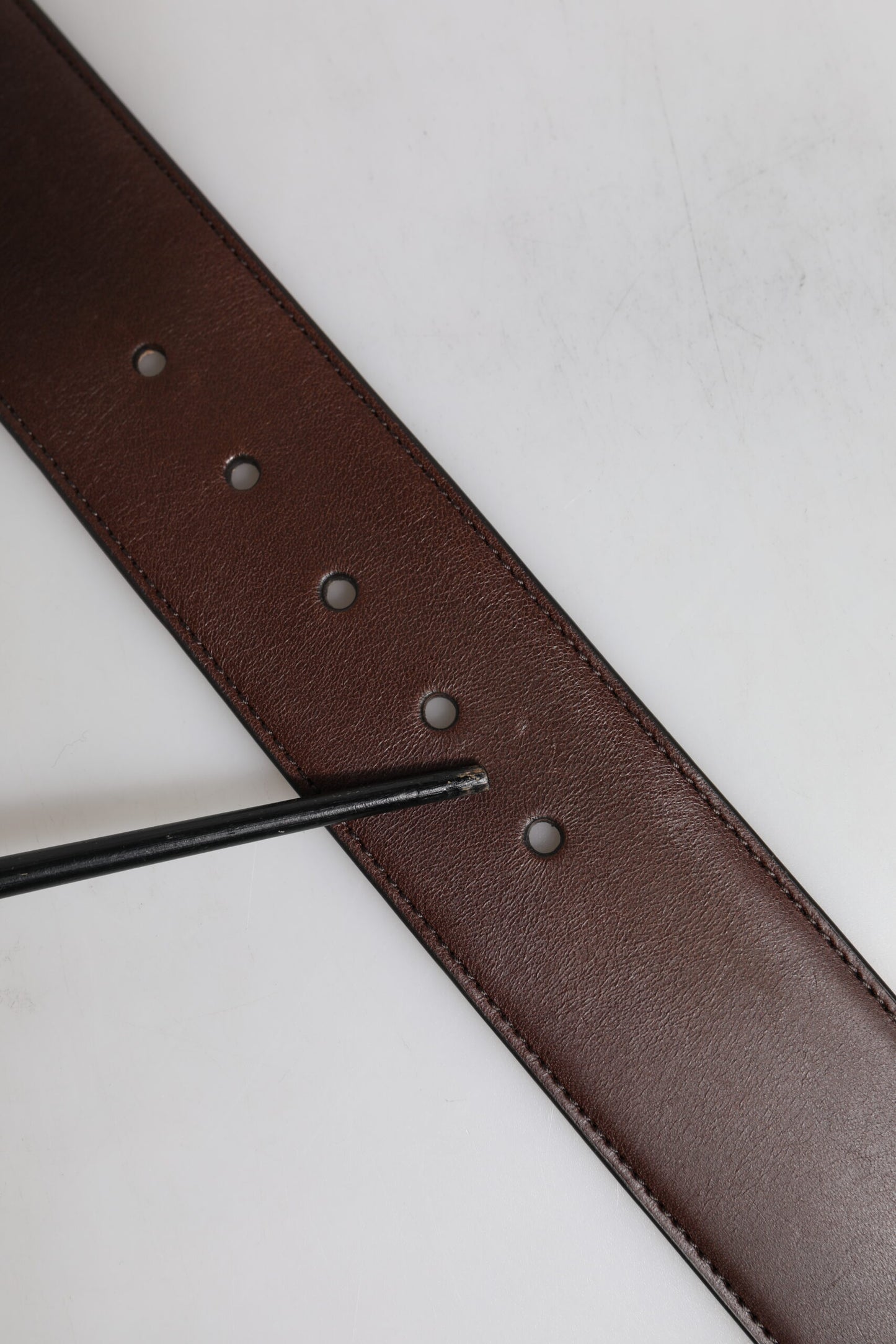 Dolce & Gabbana Brauner Logo gravierter Metall-Gürtel mit Gürtelschnalle