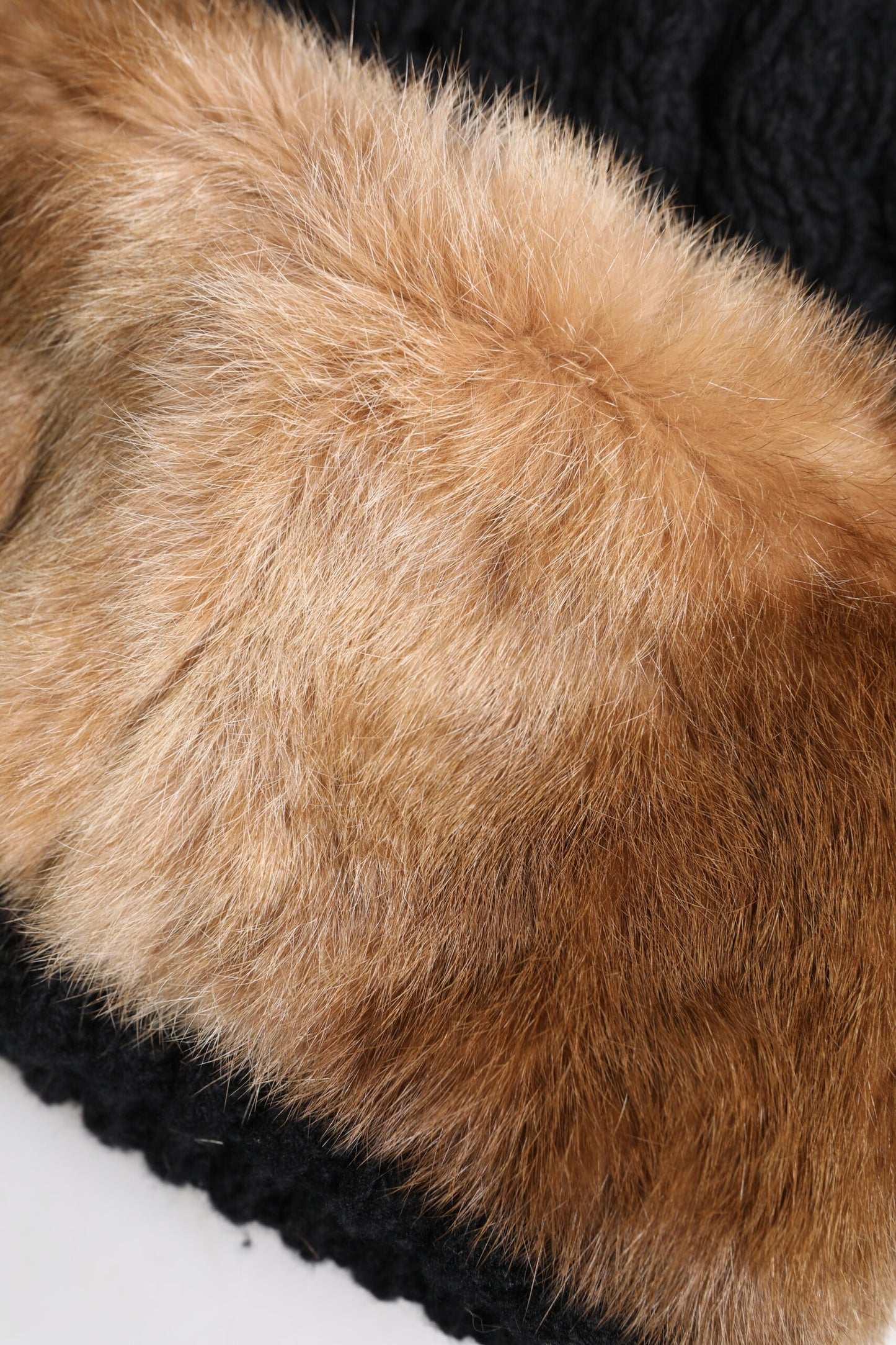 Dolce & Gabbana Schwarz Braun Gefärbt Kaninchen Echtpelz Winter Beanie Mütze