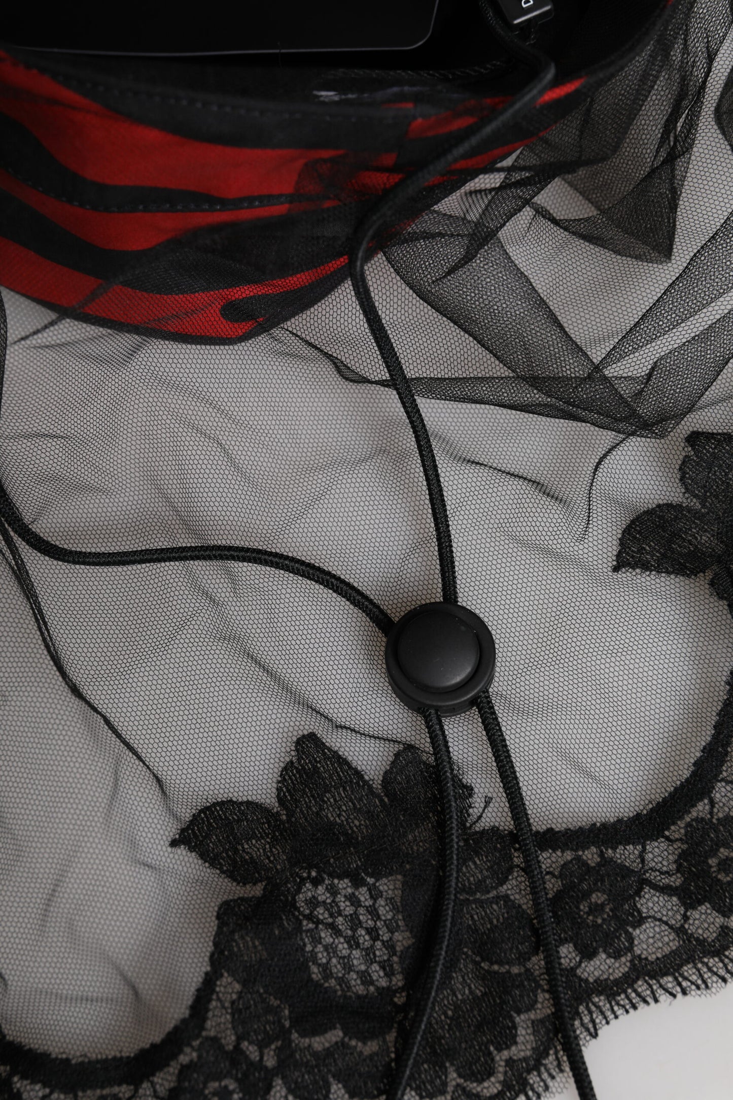 Dolce & Gabbana Schwarz-Rot Gestreift Spitze Tüll Eimer Hut