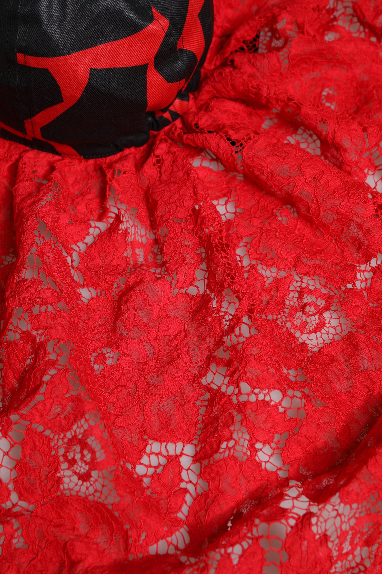 Dolce & Gabbana Rot Schwarz Spitze Tüll Baumwolle Baseballmütze