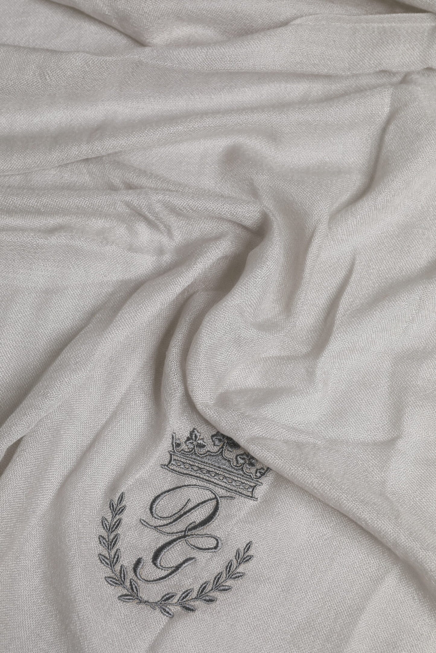 Dolce & Gabbana Grauer DG Crown Halswärmer Wickelschal Halstuch