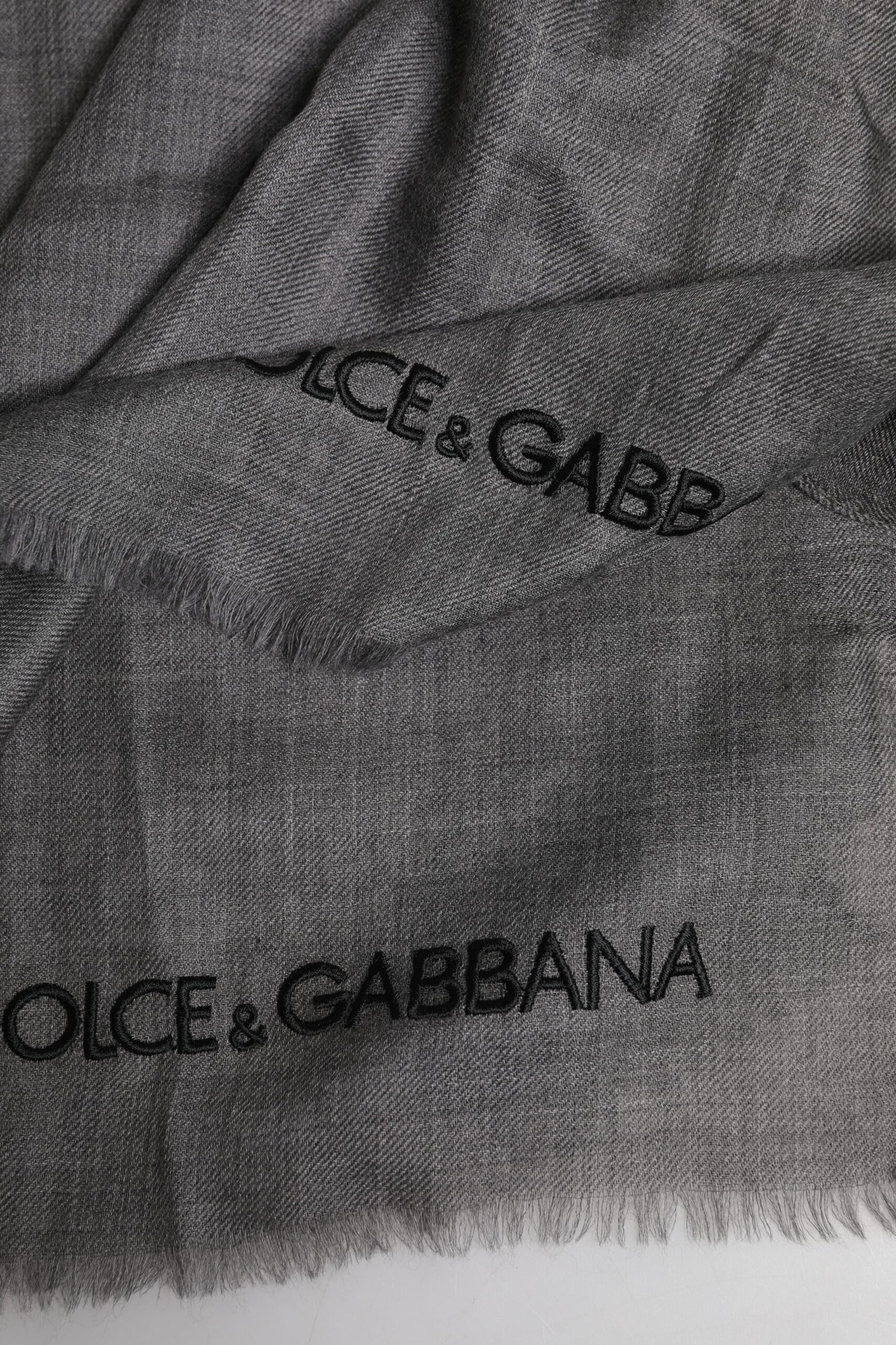 Dolce & Gabbana Grauer Logo-Print Halswärmer Wickelschal Halstuch